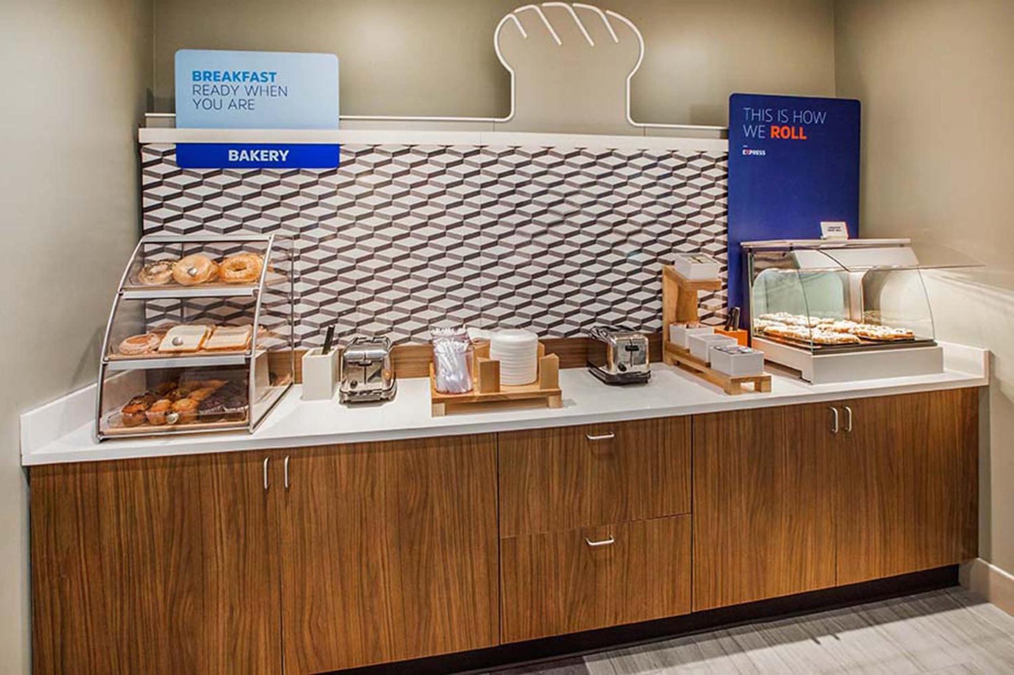 Holiday Inn Express Hotel & Suites Charlottetown By Ihg Esterno foto