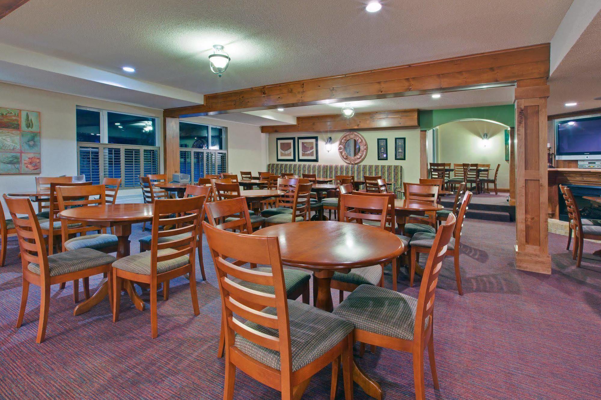 Holiday Inn Express Hotel & Suites Charlottetown By Ihg Esterno foto